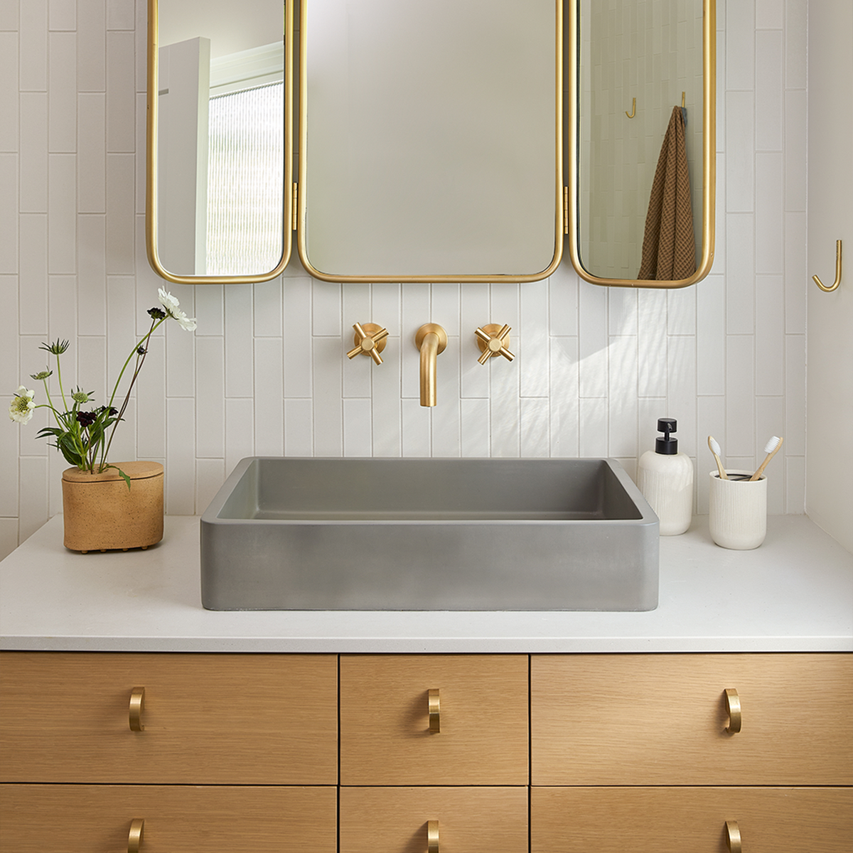 Vesl Rectangle in Sky Grey – Bathroom